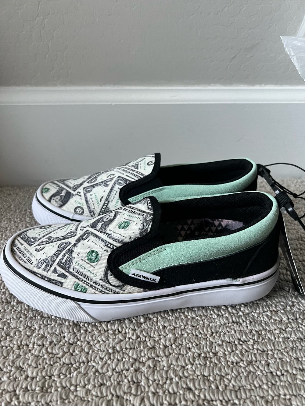 Airwalk Ride Slip-On Sneakers size3 NWT $15